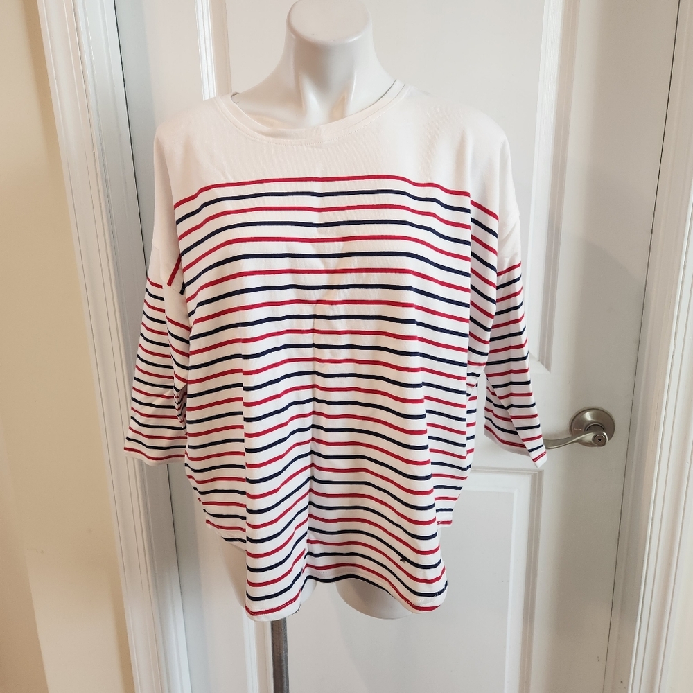 Vineyard Vines new with tags top size Large